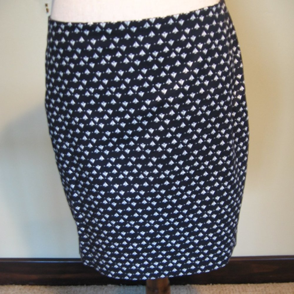 Ann Taylor Black/White Sailboat Skirt